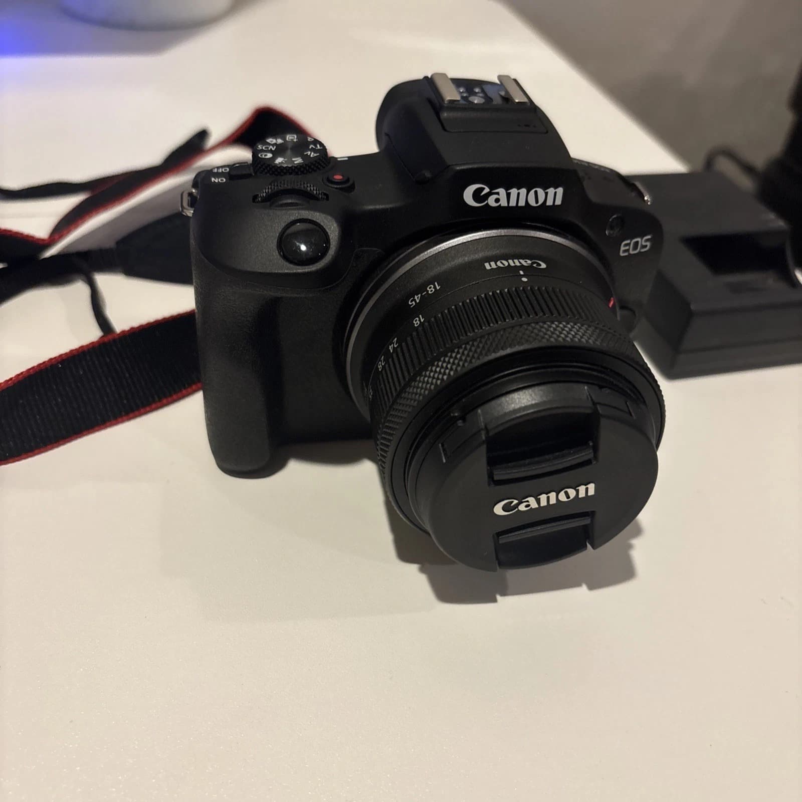 Canon EOS R100 Mirrorless Digital Camera 24.2MP w/ RF-S18-45mm Lens – Under 20,000 Shutter Count - Image 1