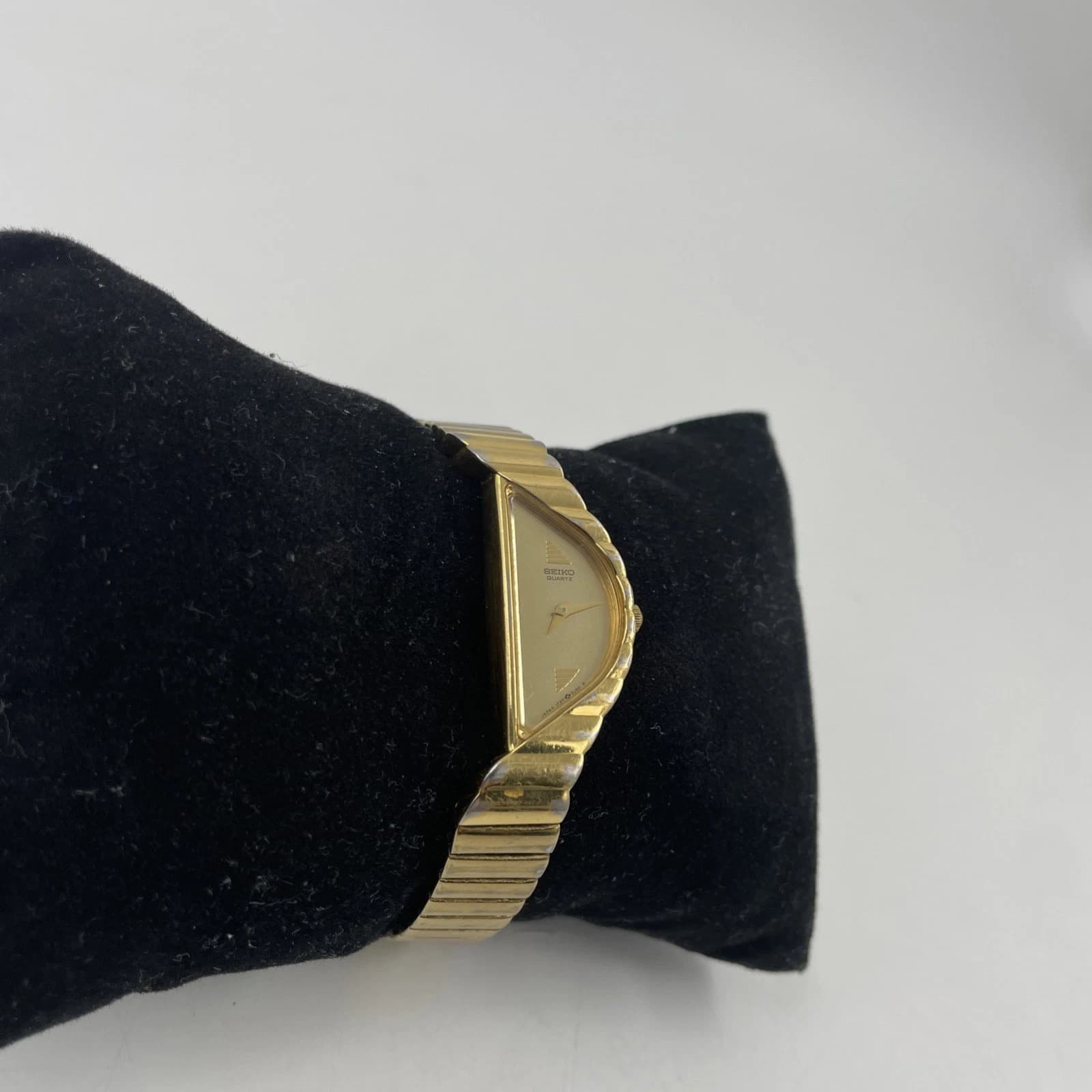 SEIKO “Half Moon” Vintage Watch (1F20-5D59) 6-6.75”W-Battery-Looks Good - Image 1