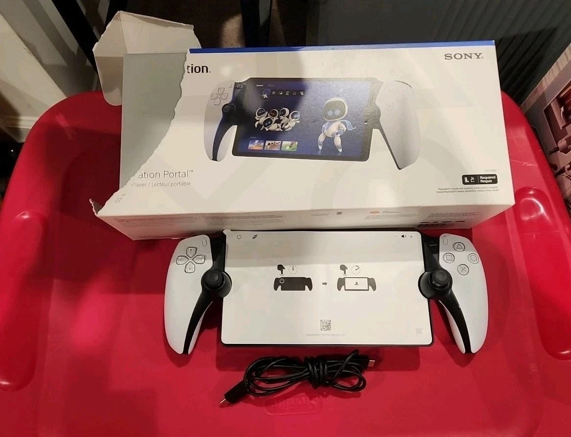 Sony Playstation 5 PS5 PlayStation Portal White/Black CFI-Y1001 - Image 1